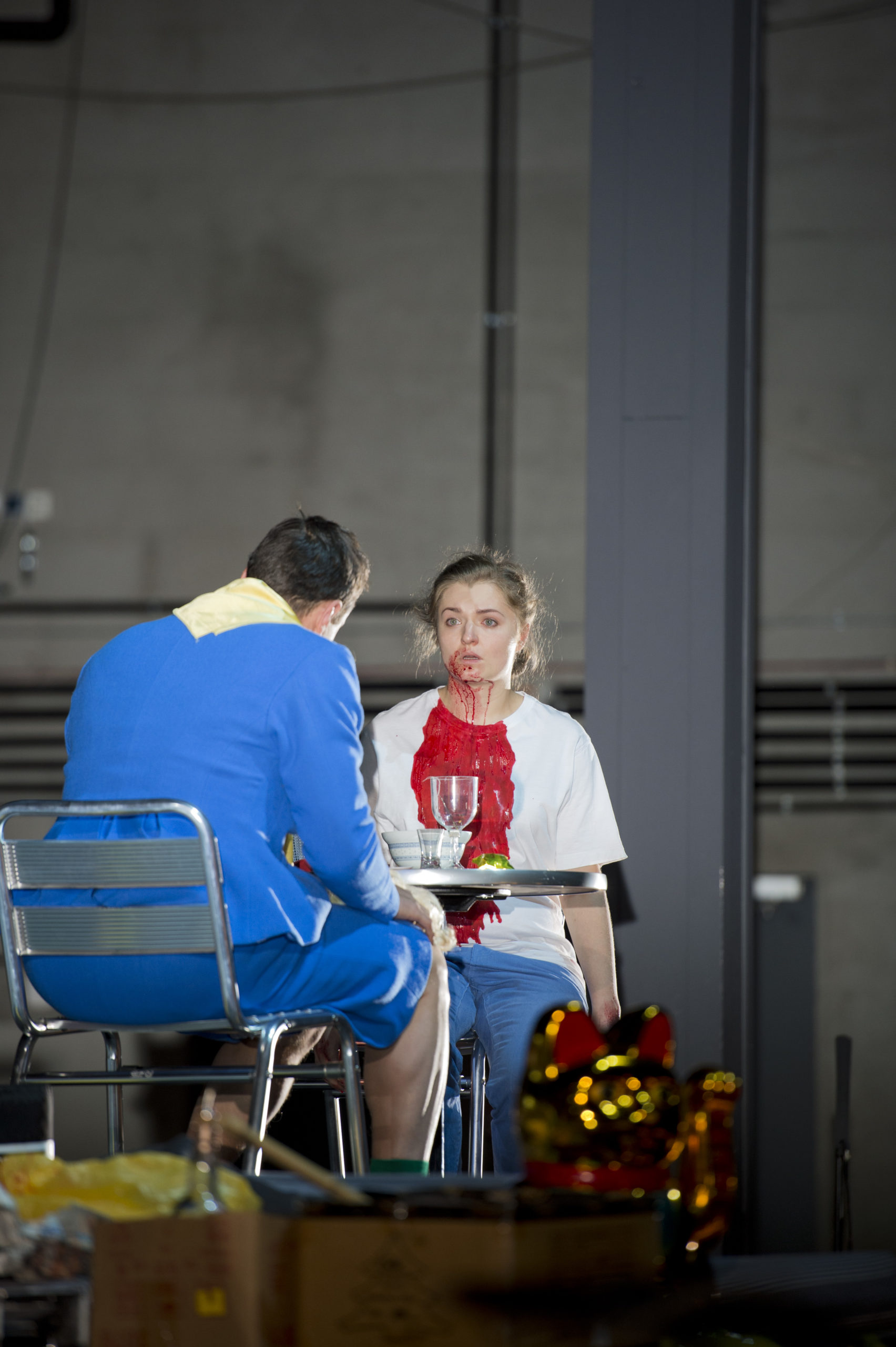 P. Eötvös „Der Goldene Drache“ (Oper Frankfurt, 2014 – Foto: Monika Rittershaus)